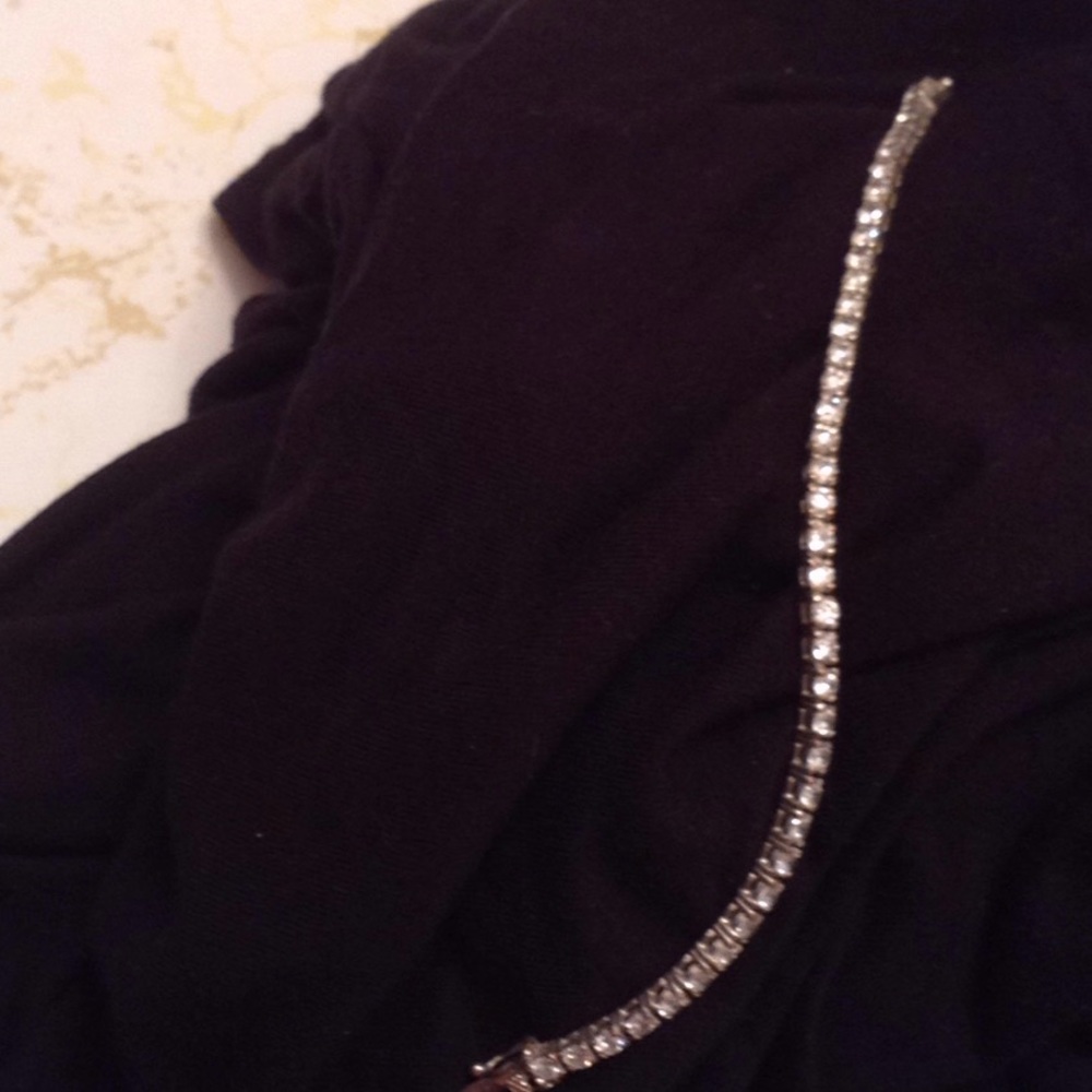 Tennis bracelet
